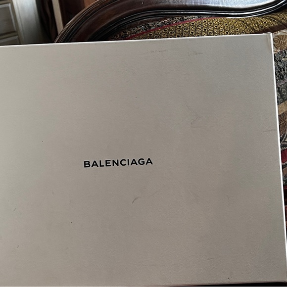 Balenciaga Knife Stretch Jersey Ankle Boots.
Tan, brown and black.
Pull on - Picture 9 of 11